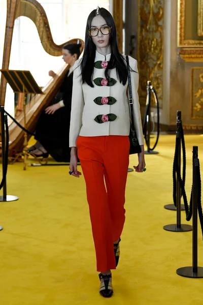 Look 62
